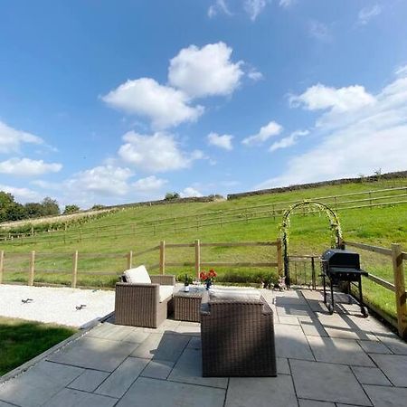 Villa Luxury Detached Peak District Stone Barn - Dog Friendly Hazelwood Exterior foto