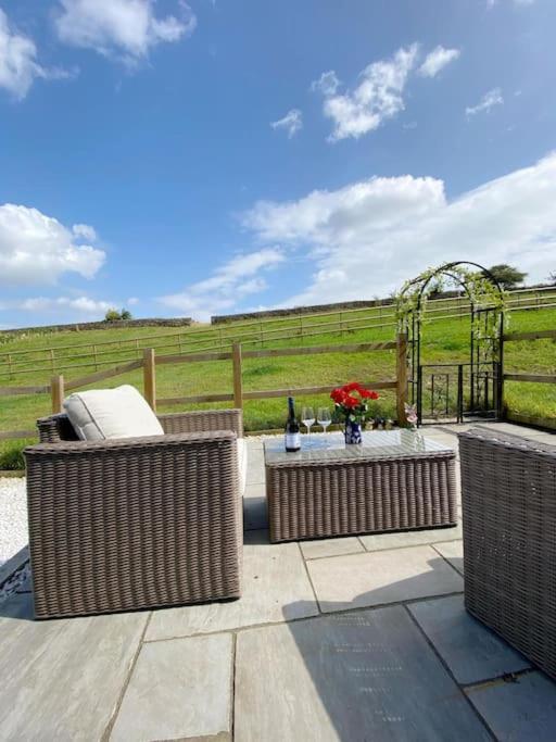 Villa Luxury Detached Peak District Stone Barn - Dog Friendly Hazelwood Exterior foto