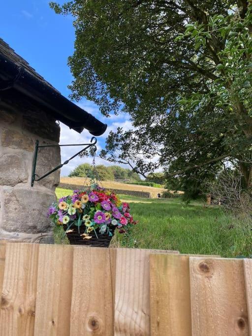 Villa Luxury Detached Peak District Stone Barn - Dog Friendly Hazelwood Exterior foto