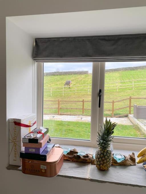 Villa Luxury Detached Peak District Stone Barn - Dog Friendly Hazelwood Exterior foto
