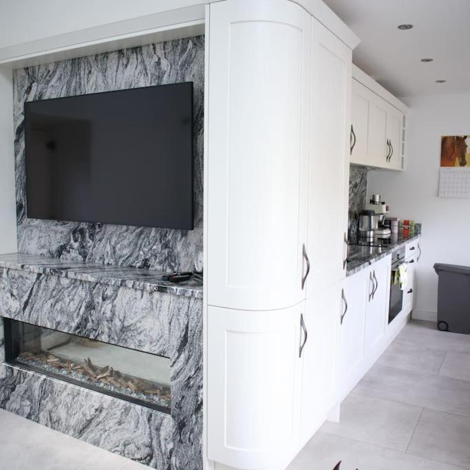 Villa Luxury Detached Peak District Stone Barn - Dog Friendly Hazelwood Exterior foto